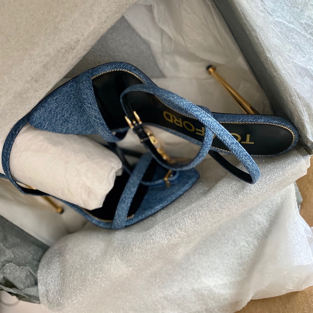 Tom Ford Denim Padlock Heel NWB  39.5 w/receipt
